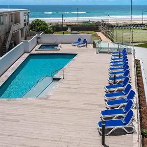 Breakers North Absolute Beachfront - Official Aparthotel